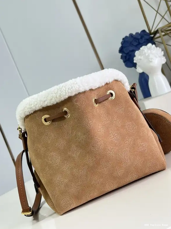 Aaa replica ru BELLA VUITTON LOUIS 0606